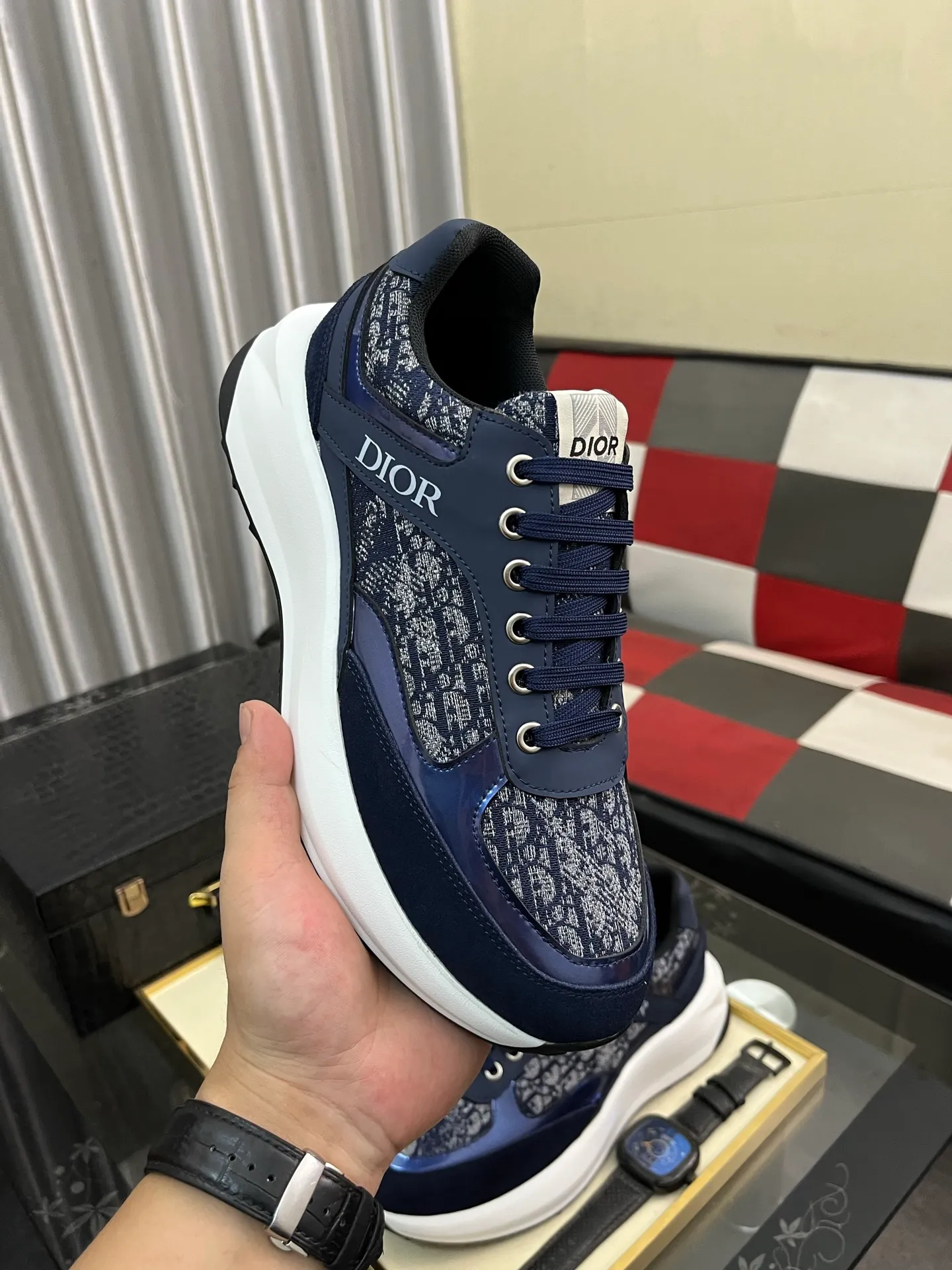 Men's men's shoes💰440⌚️⌚️[Dior] 25ss new product B01 moral training shoes. The toe dimensions of the couple's style are a bit wider. The upper foot comfort is perfect. The threads are beautiful. Perfectly suitable for trousers. Decorated with various classic details. Ideal for daily looks. Can be matched with various casual items to create exquisite looks. Fabric: top layer cowhide/lining sheepskin TPU original outsole Code number: 38-444️⃣Colors available